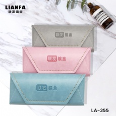 A flip - top soft - covered glasses case in light - colored and refreshing style