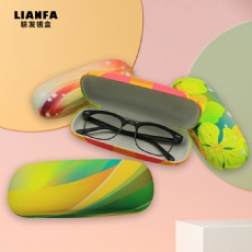 Customize a stylish mirror box with any pattern