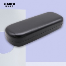 A black, simple and portable glasses case