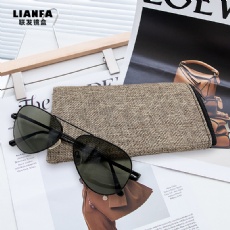 Cotton and linen glasses case